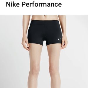 EUC SHORT STRETCH NIKE SHORTS